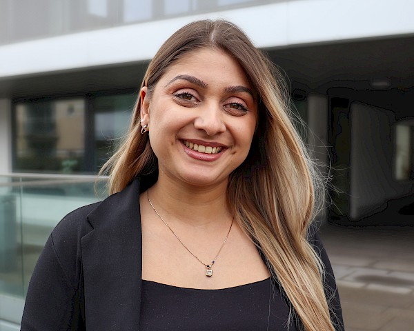 Rinora Quni